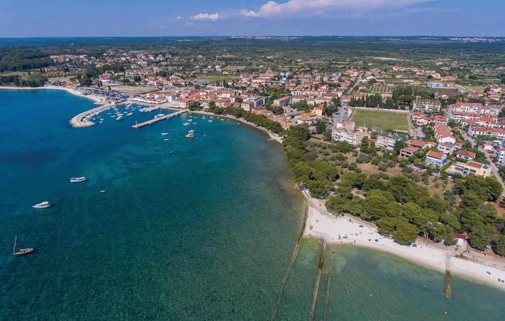 Apartments Villa Leonard - Modern Stay With Private Rooftop Jacuzzi & Sea Views, Barbariga, Vodnjan, Istria, Croatia Dış mekan fotoğraf